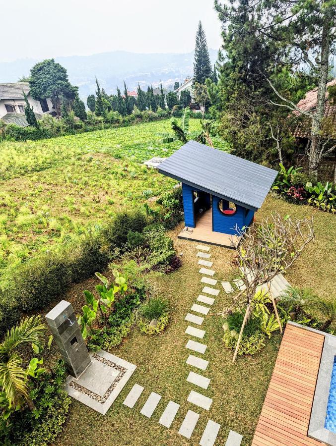 Cottonwood Exclusive Villa @Lembang Asri - Jacuzzi Playground Netflix Billyard Buitenkant foto