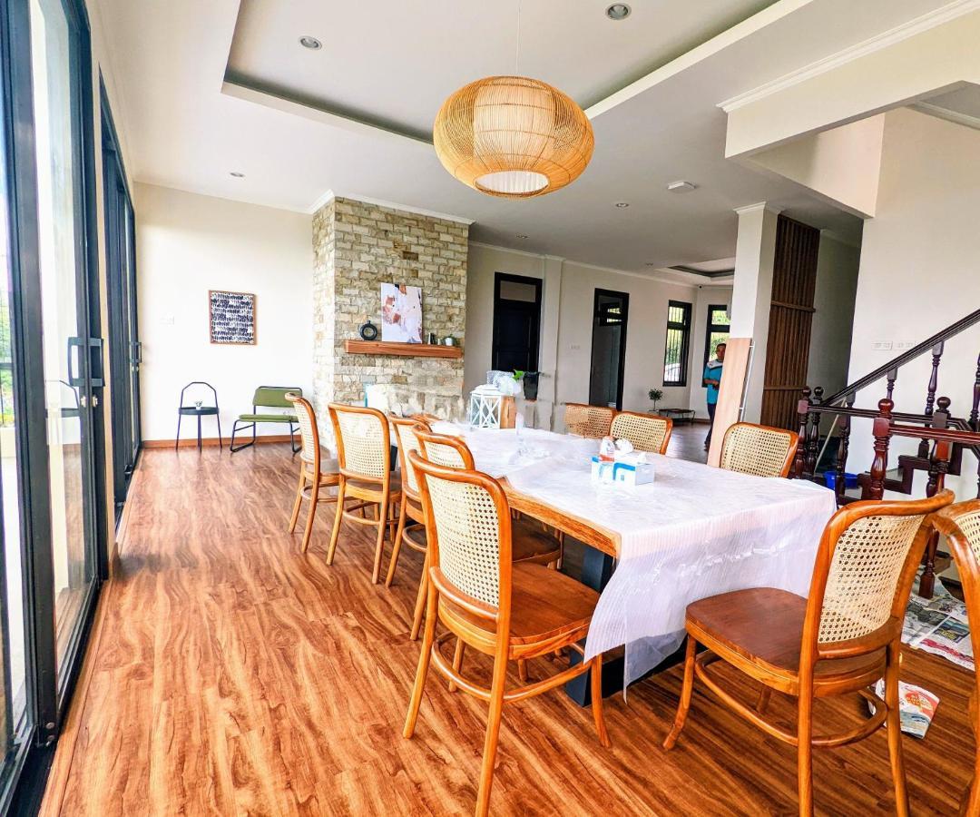 Cottonwood Exclusive Villa @Lembang Asri - Jacuzzi Playground Netflix Billyard Buitenkant foto